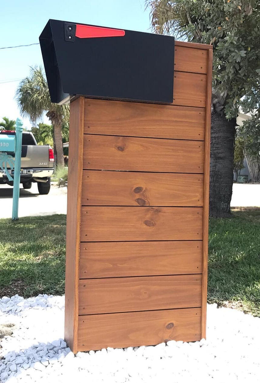Modern mailbox